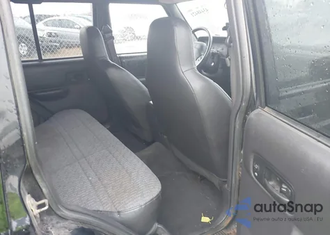 2001 Jeep Cherokee Sport z USA, uszkodzony, nr VIN 1J4FF48S31L593448